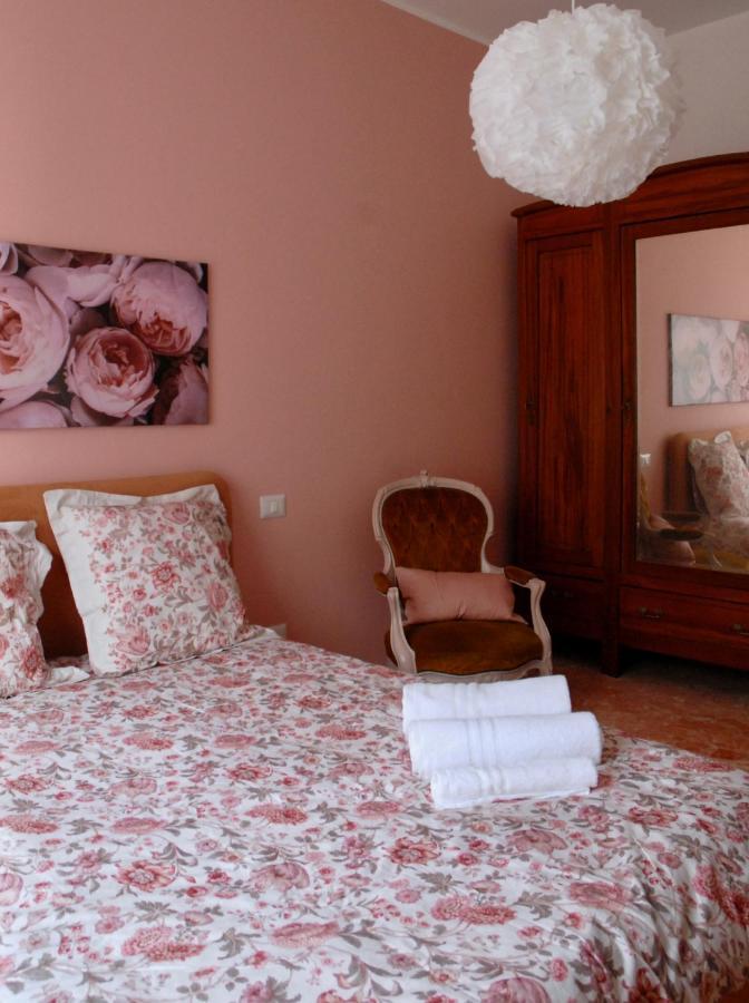 Casa Paolina Nel Centro Di Bracciano Villa Buitenkant foto